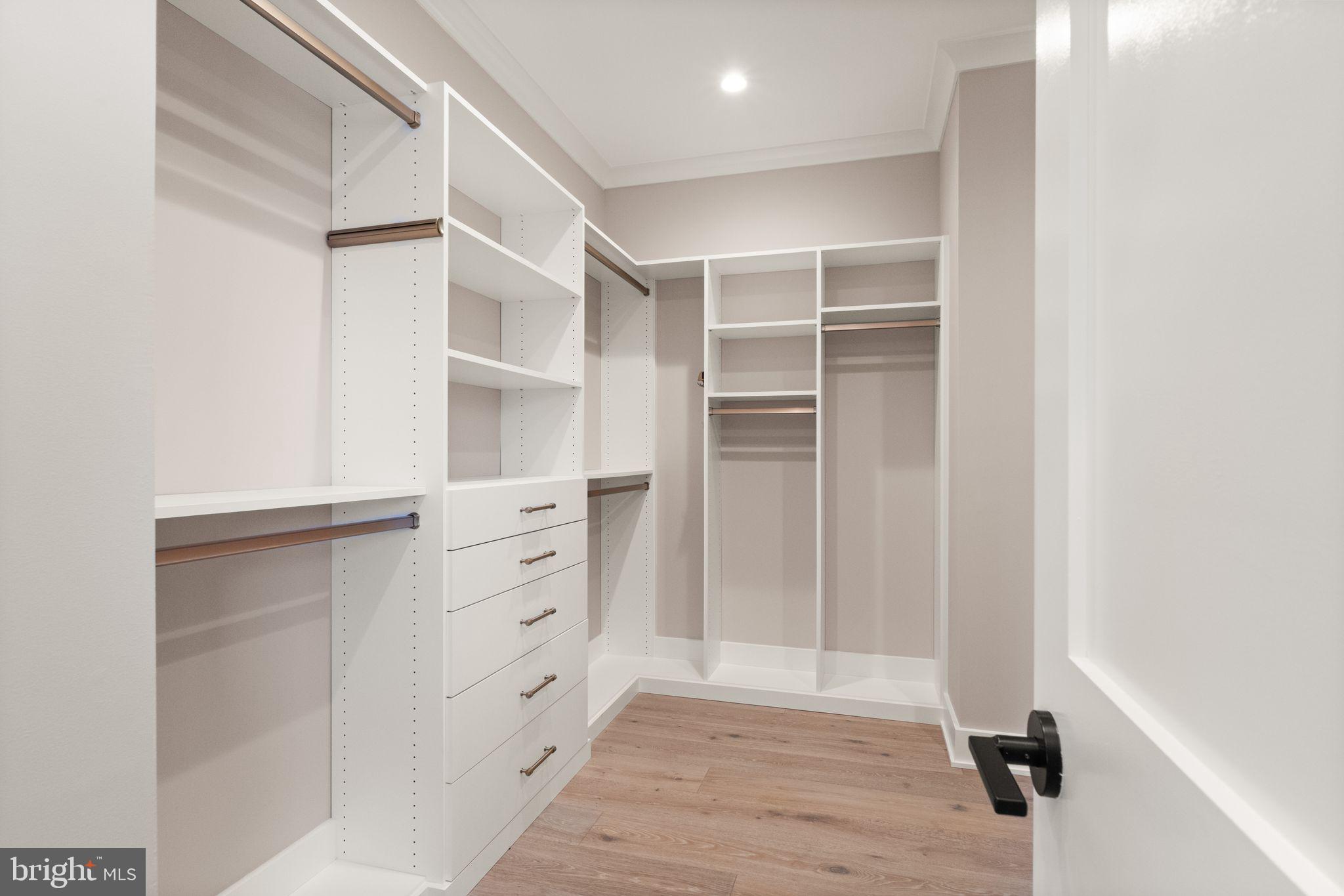 EL NIDO ESTATES - Residential