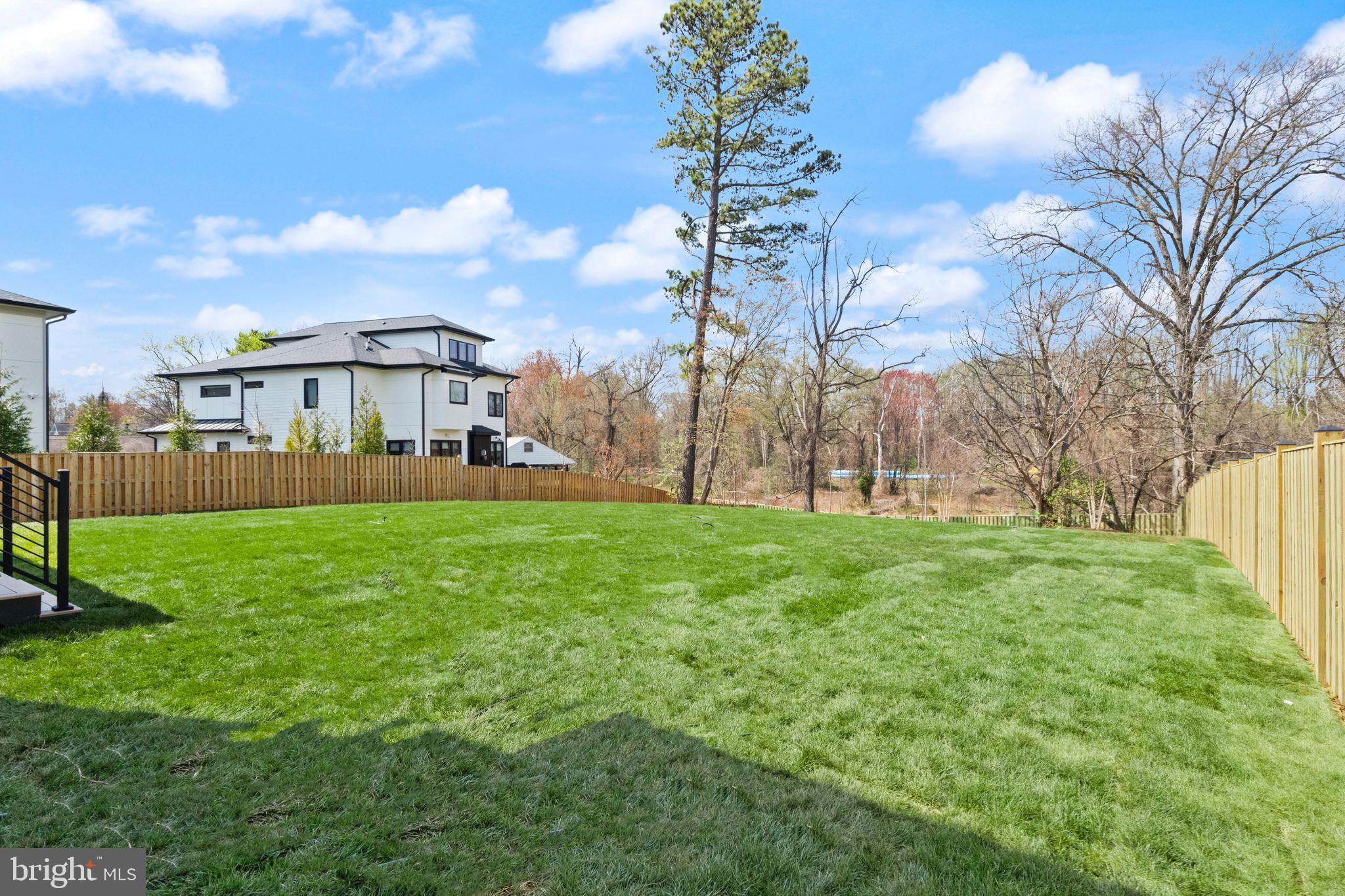 EL NIDO ESTATES - Residential