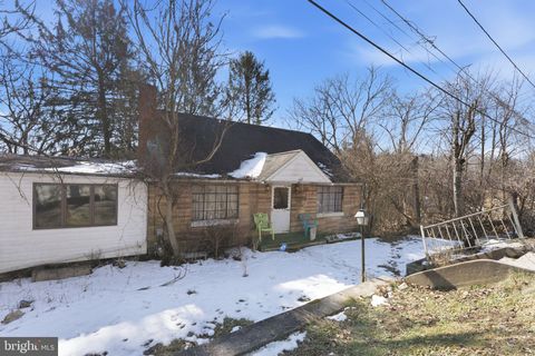 210 ROBERTS STREET FAIRMONT WV 26554