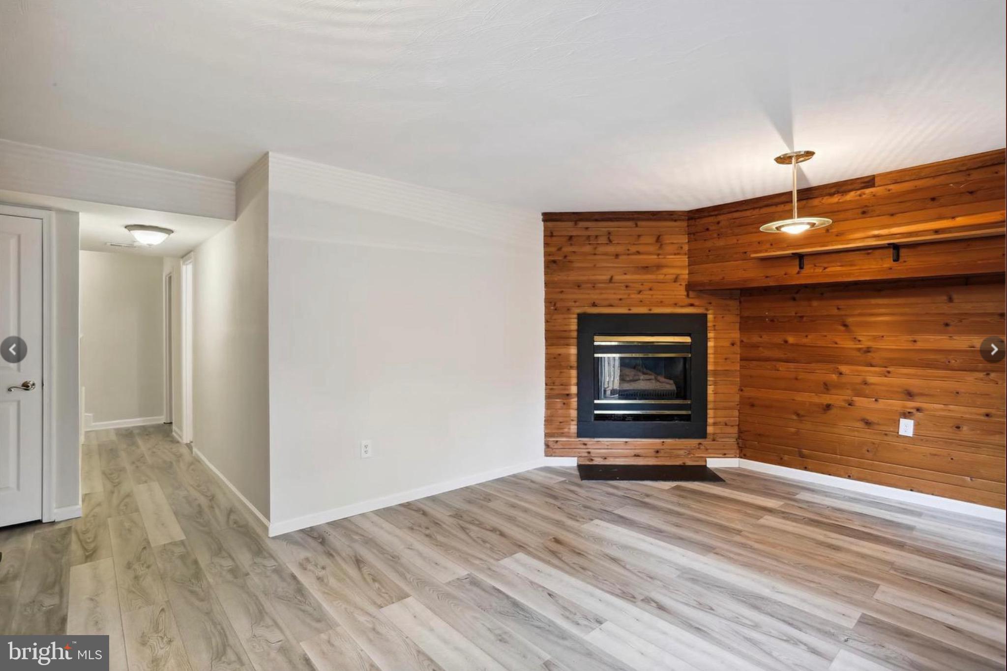 DIAMOND FARM - Residential Lease