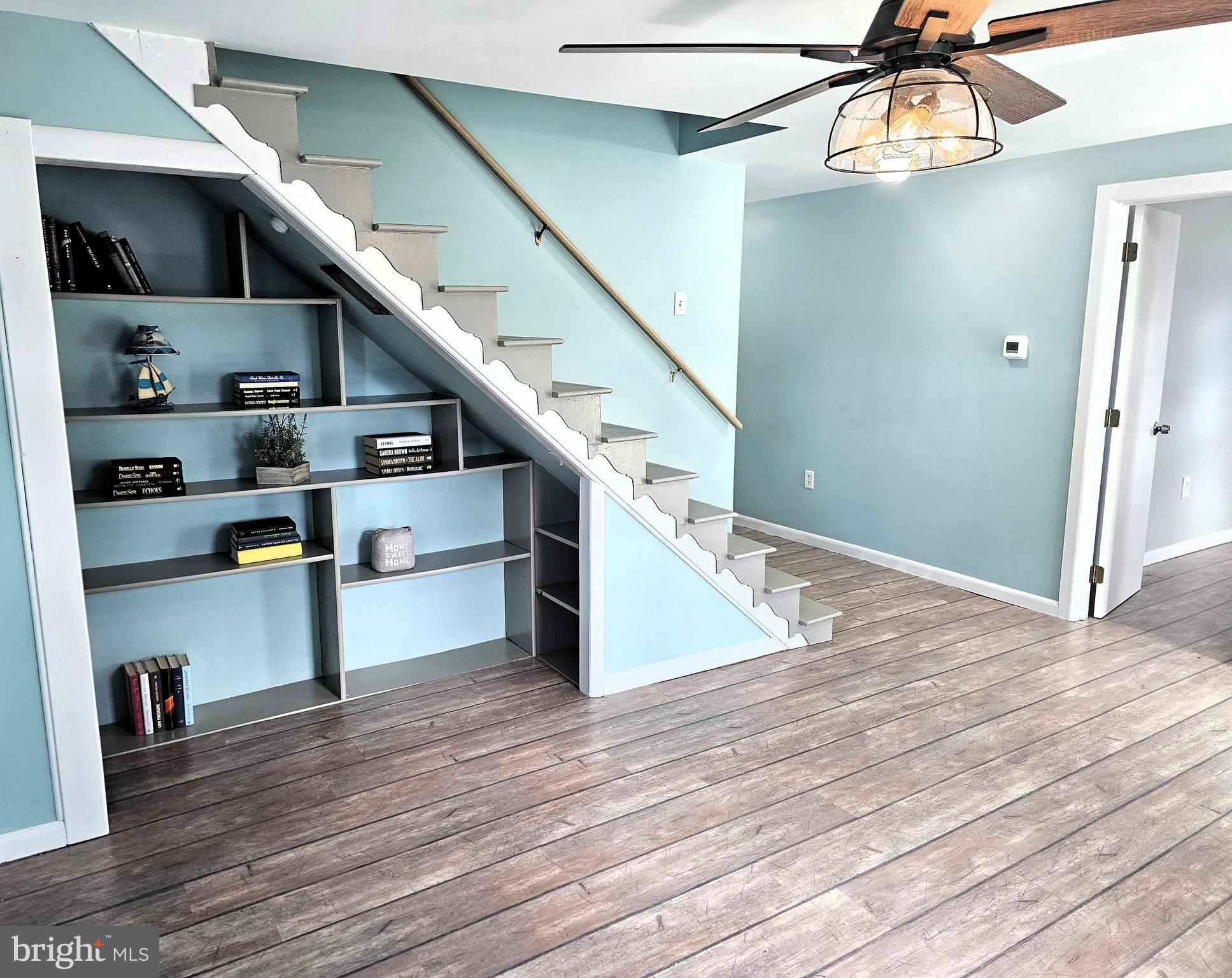 CRYSTAL BEACH MANOR - Residential