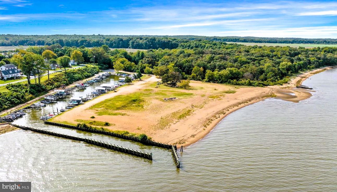 CRYSTAL BEACH MANOR - Residential