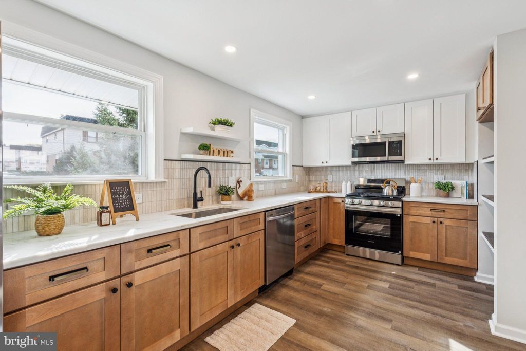 Photo of 10932 Templeton Drive, PHILADELPHIA, PA 19154 (MLS # PAPH2554754)