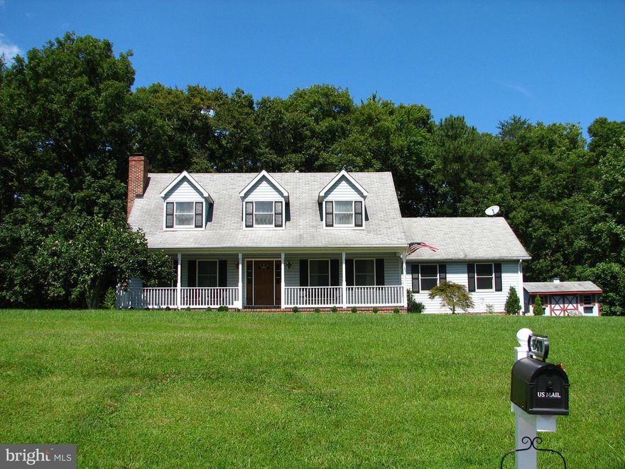 THIS LOCATION IS IT..CUTE CAPE ON CUL DE SAC.TOTALLY UPDATED KITCHEN, W/ GRANITE & SS APPLIANCES, ISLAND, EAT IN BREAKFAST NOOK. 1STFLOOR BDRM/PLAYRM, FR W/ GAS FP (READY TO HOOK UP)MASTERBD RM W/OUTCOVE ,NEW BATHS, NEW LIGHTS,FAUCETS, SHUTTERS,NEWER FURNACE,/AC,NEWER WELL PUMP, NEW FRONT PORCH,FRESHLY PAVED DRIVEWAY.  DECK OVERLOOKING FENCED BACKYARD. TOO MANY UPDATES TO LIST. DON'T MISS THIS ONE