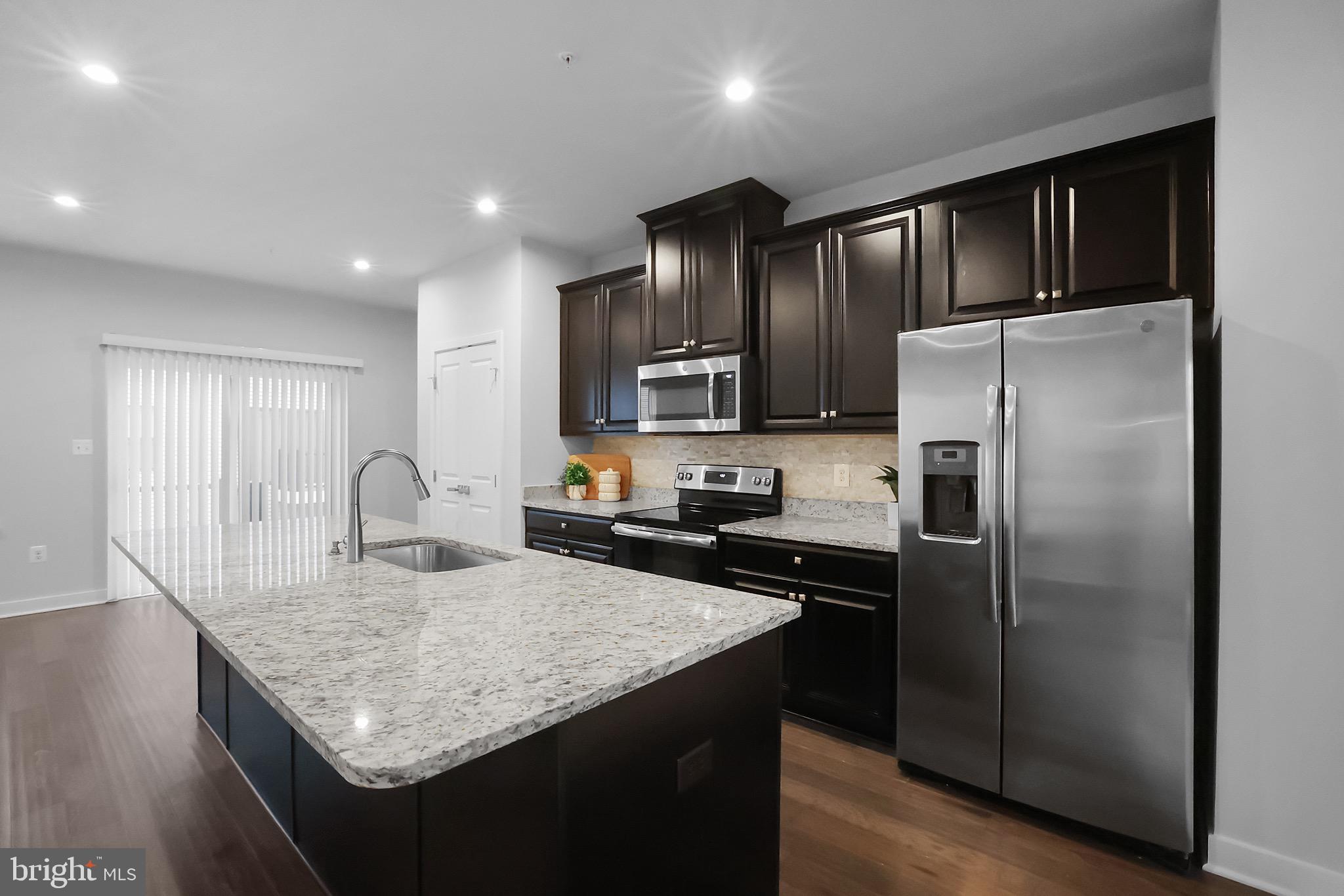 VILLAGE OF TOWNE SQUARE - Residential