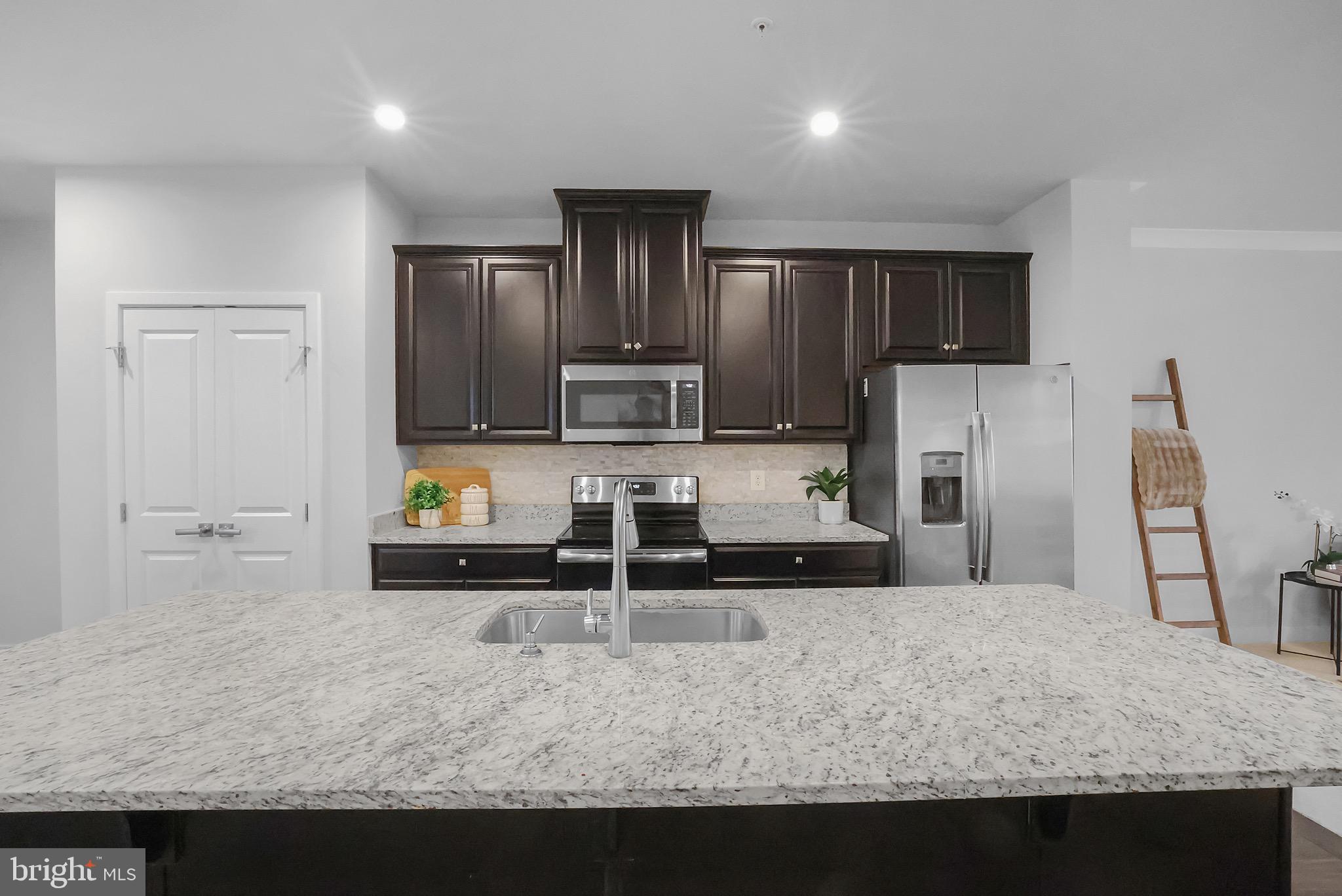 VILLAGE OF TOWNE SQUARE - Residential