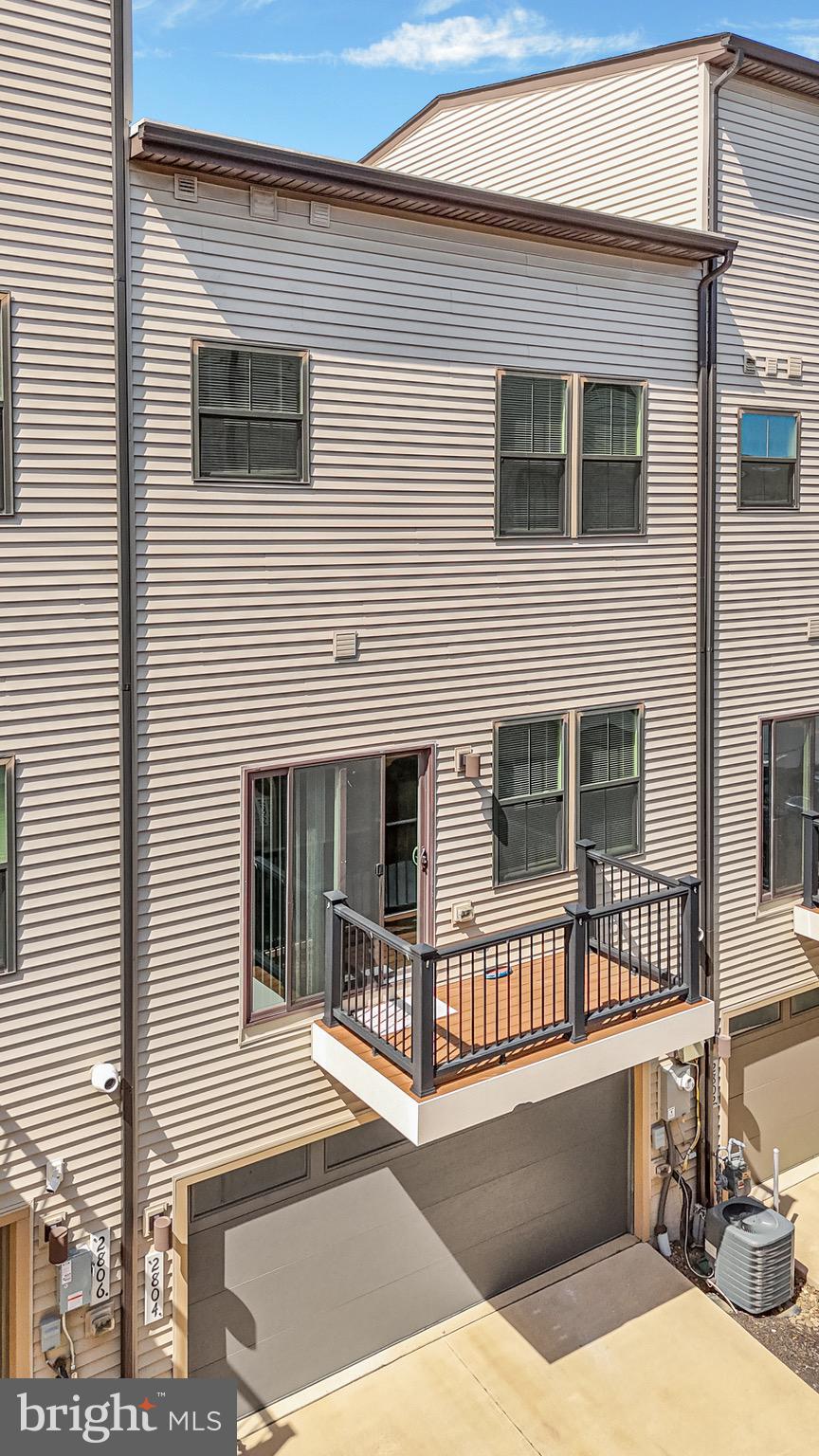 VILLAGE OF TOWNE SQUARE - Residential