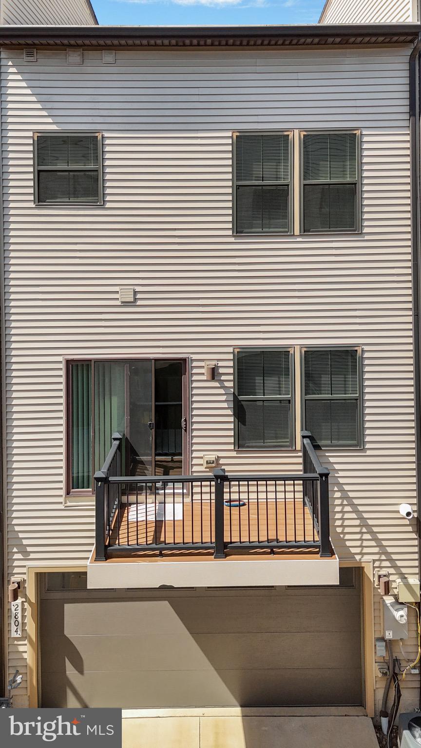 VILLAGE OF TOWNE SQUARE - Residential