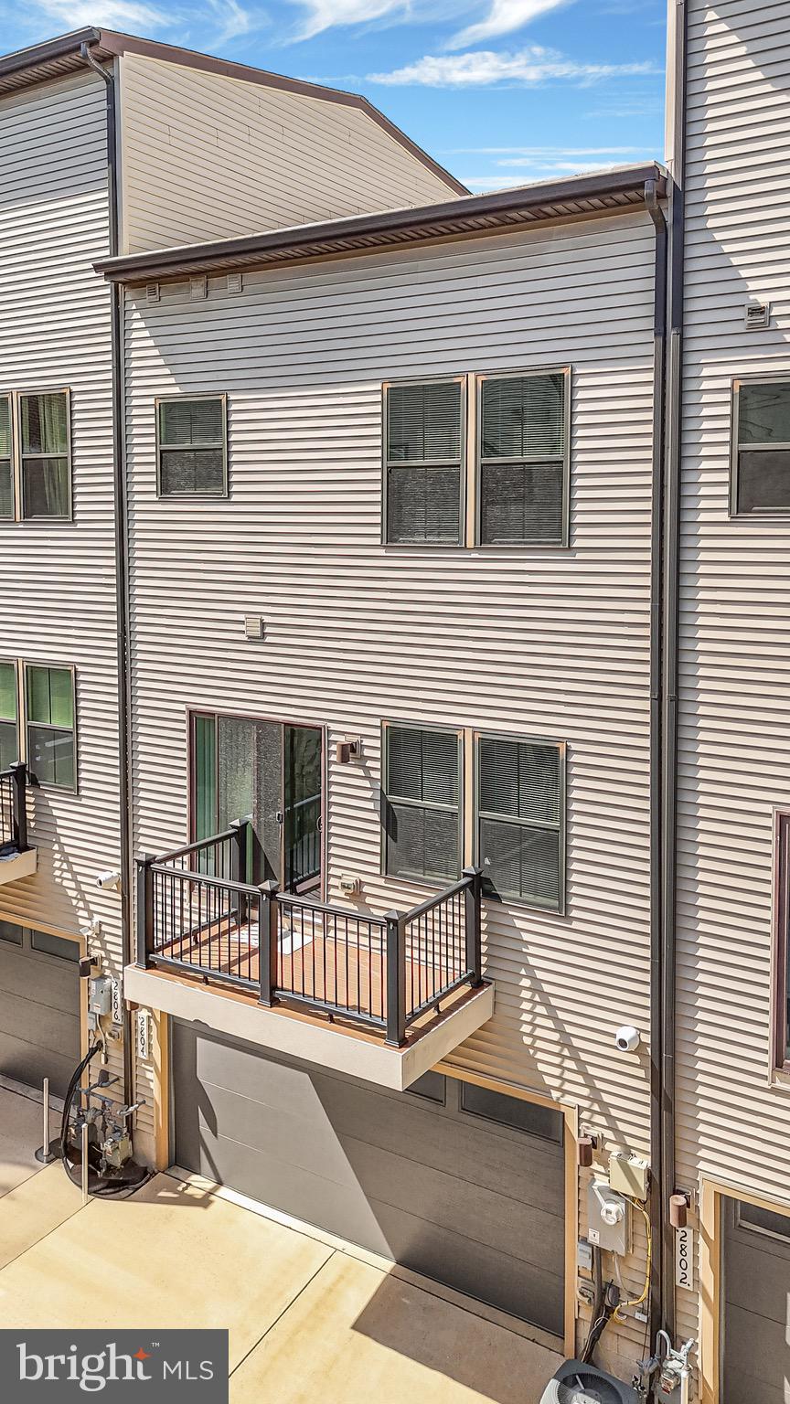 VILLAGE OF TOWNE SQUARE - Residential