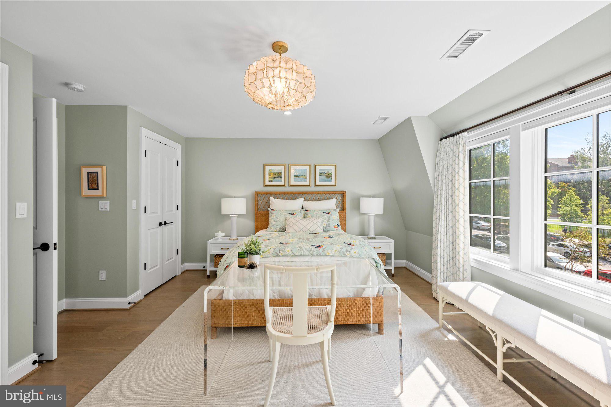 BURLEITH - Residential