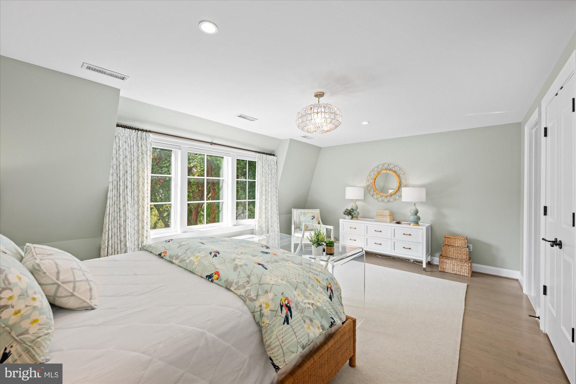 BURLEITH - Residential