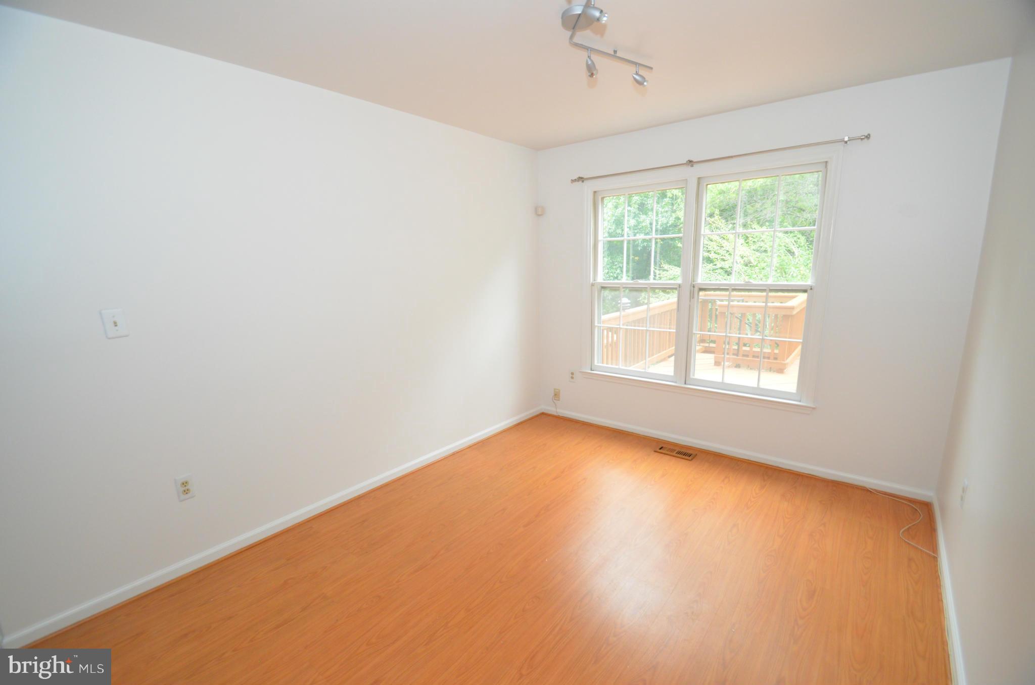 KINGSTOWNE - Residential Lease