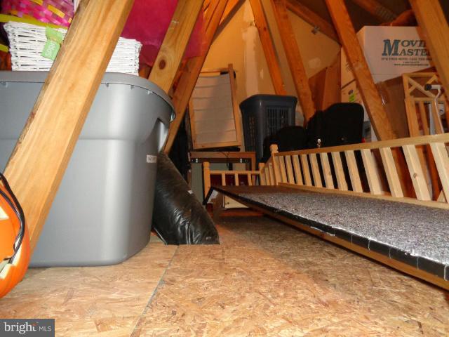 TRAILSIDE - Residential