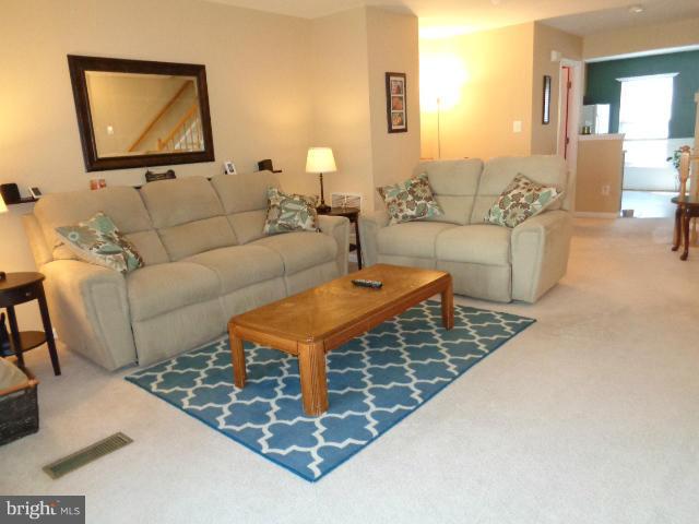 TRAILSIDE - Residential