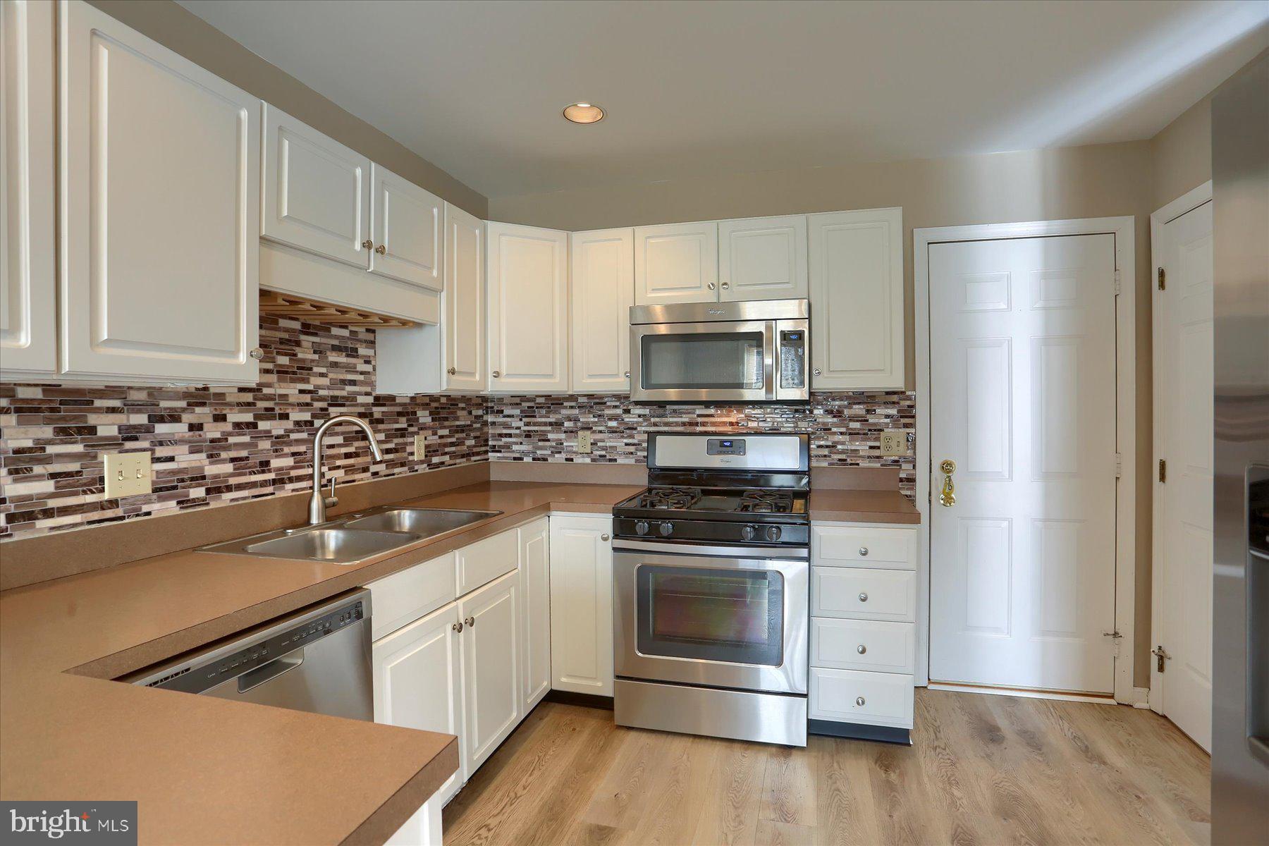 AVALONG PLACE - Residential