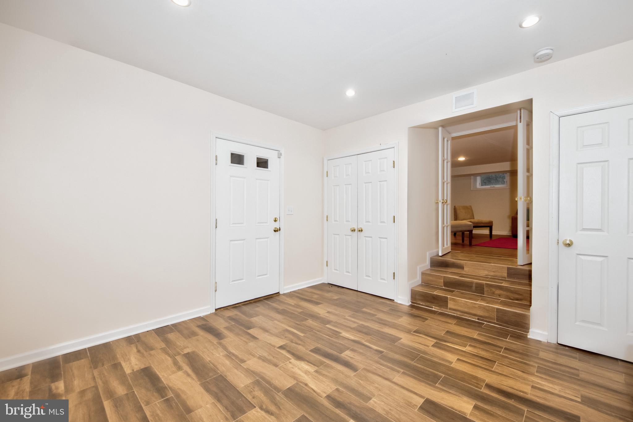 SOUTH WAYNE - Residential