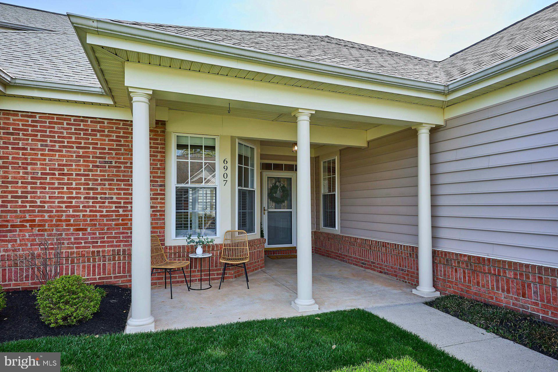 6907 BROADLEAF TERRACE