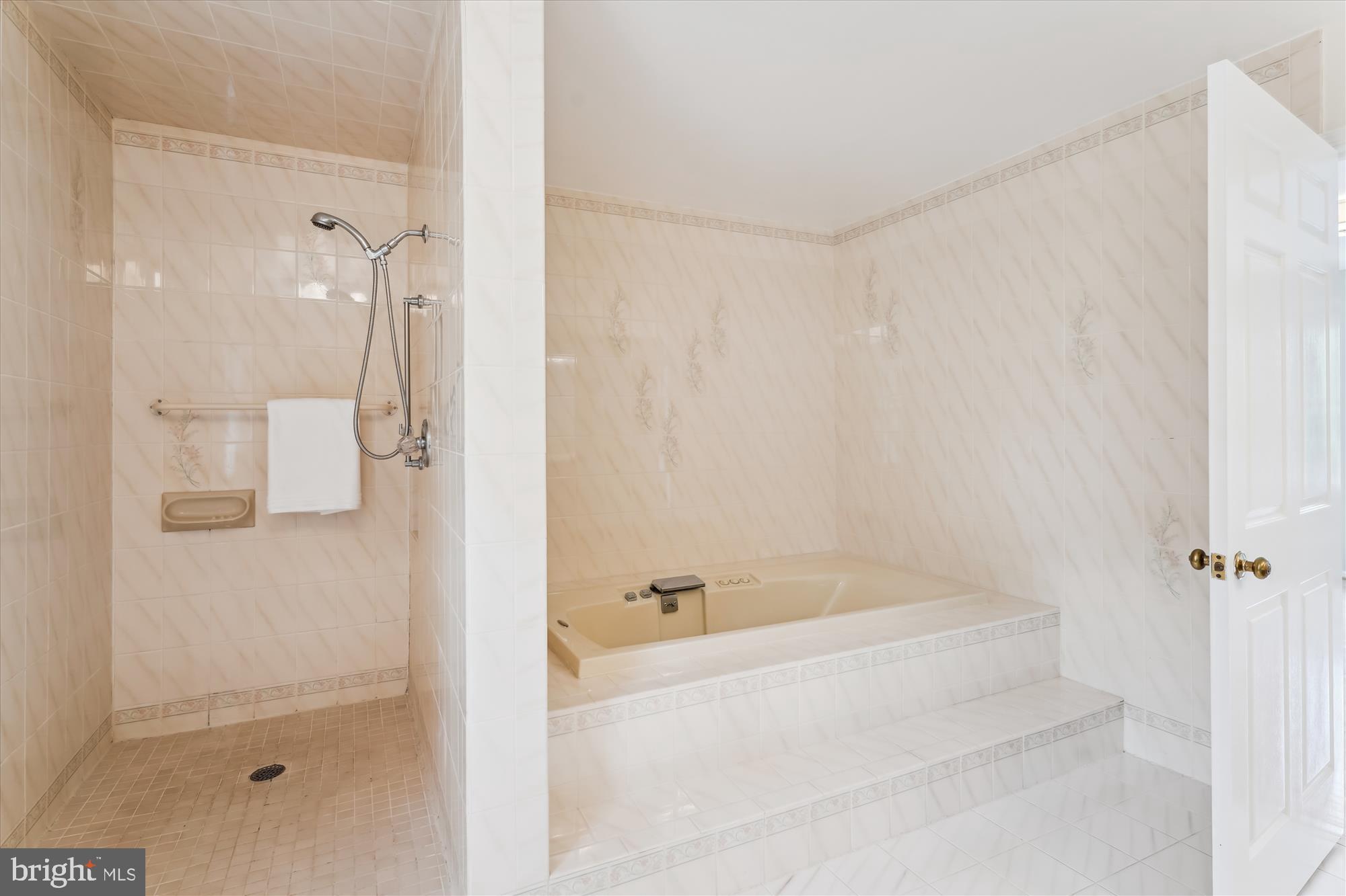 ROCK CREEK HILLS - Residential