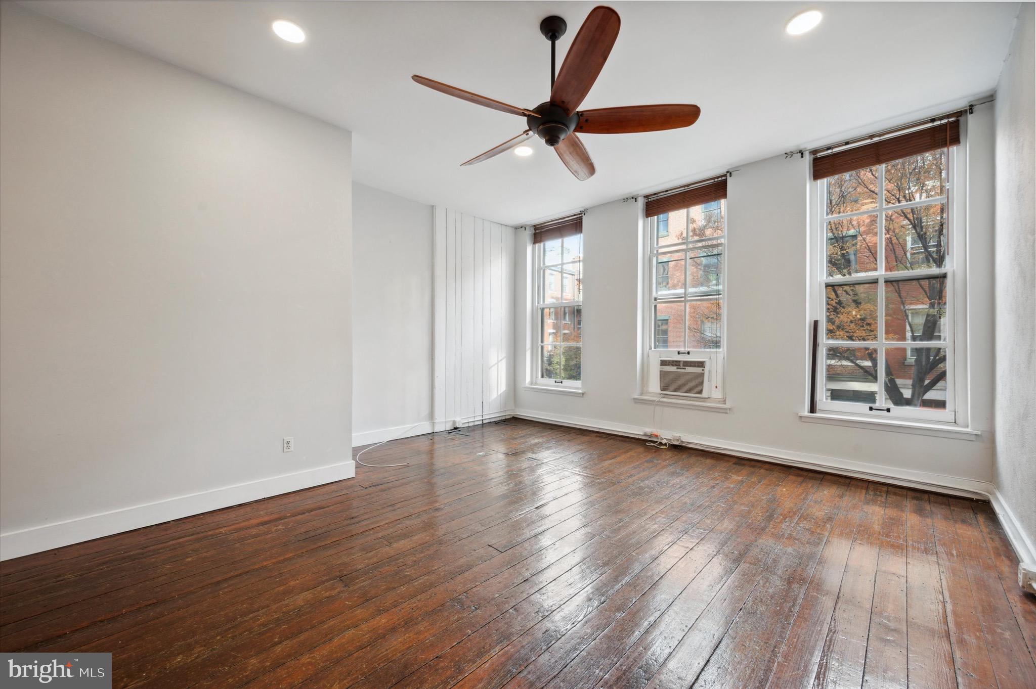 OLD CITY - Residential Lease