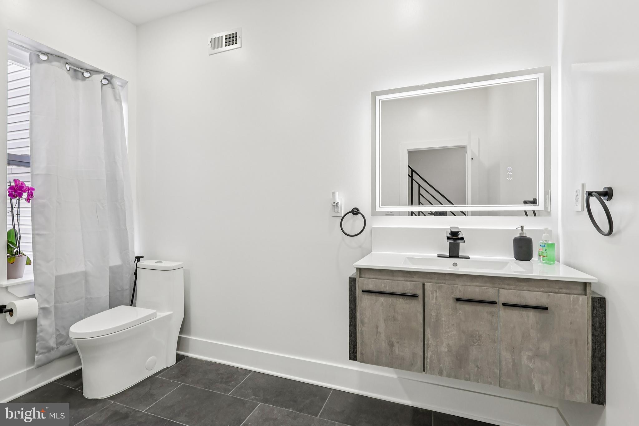 NORRIS SQUARE - Residential