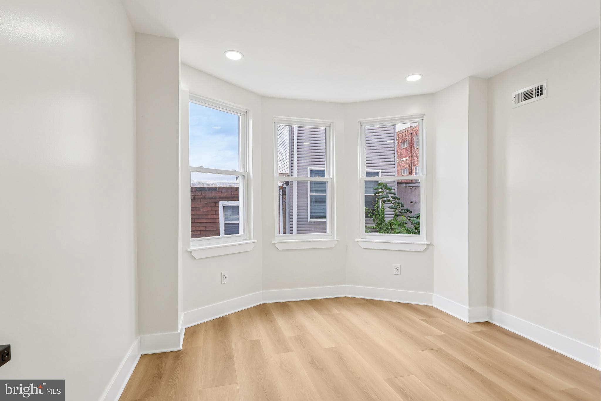 NORRIS SQUARE - Residential