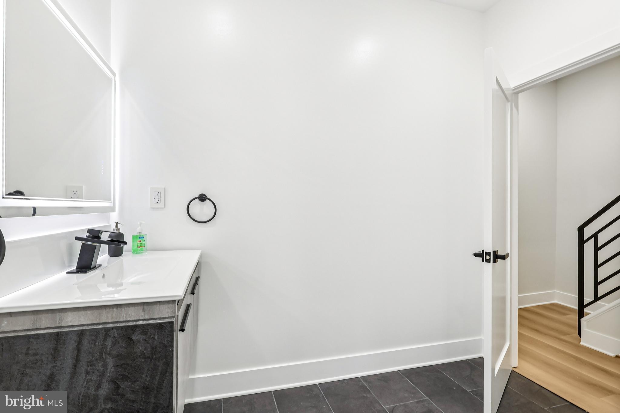 NORRIS SQUARE - Residential