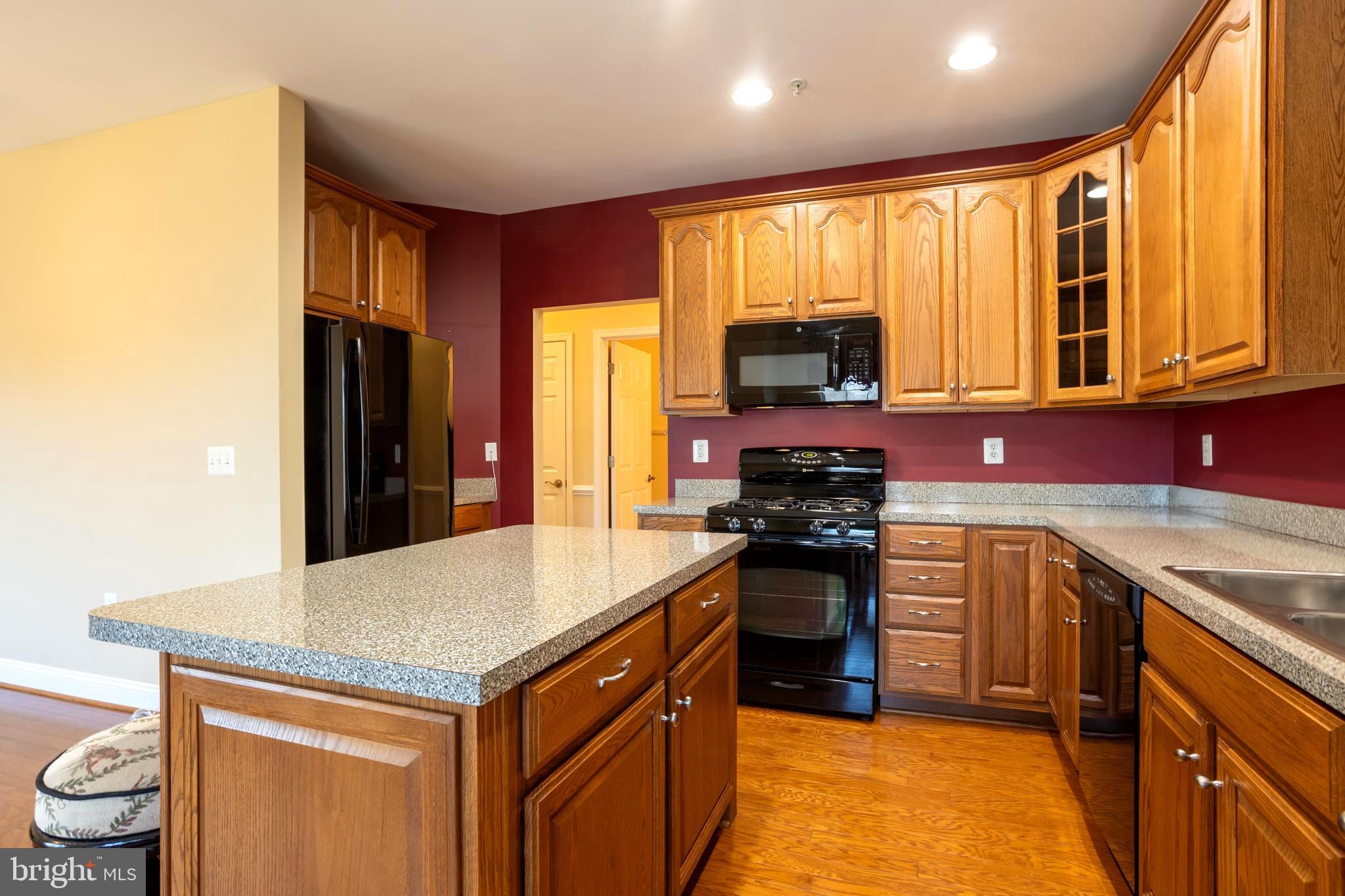 EMERALD HILLS - Residential