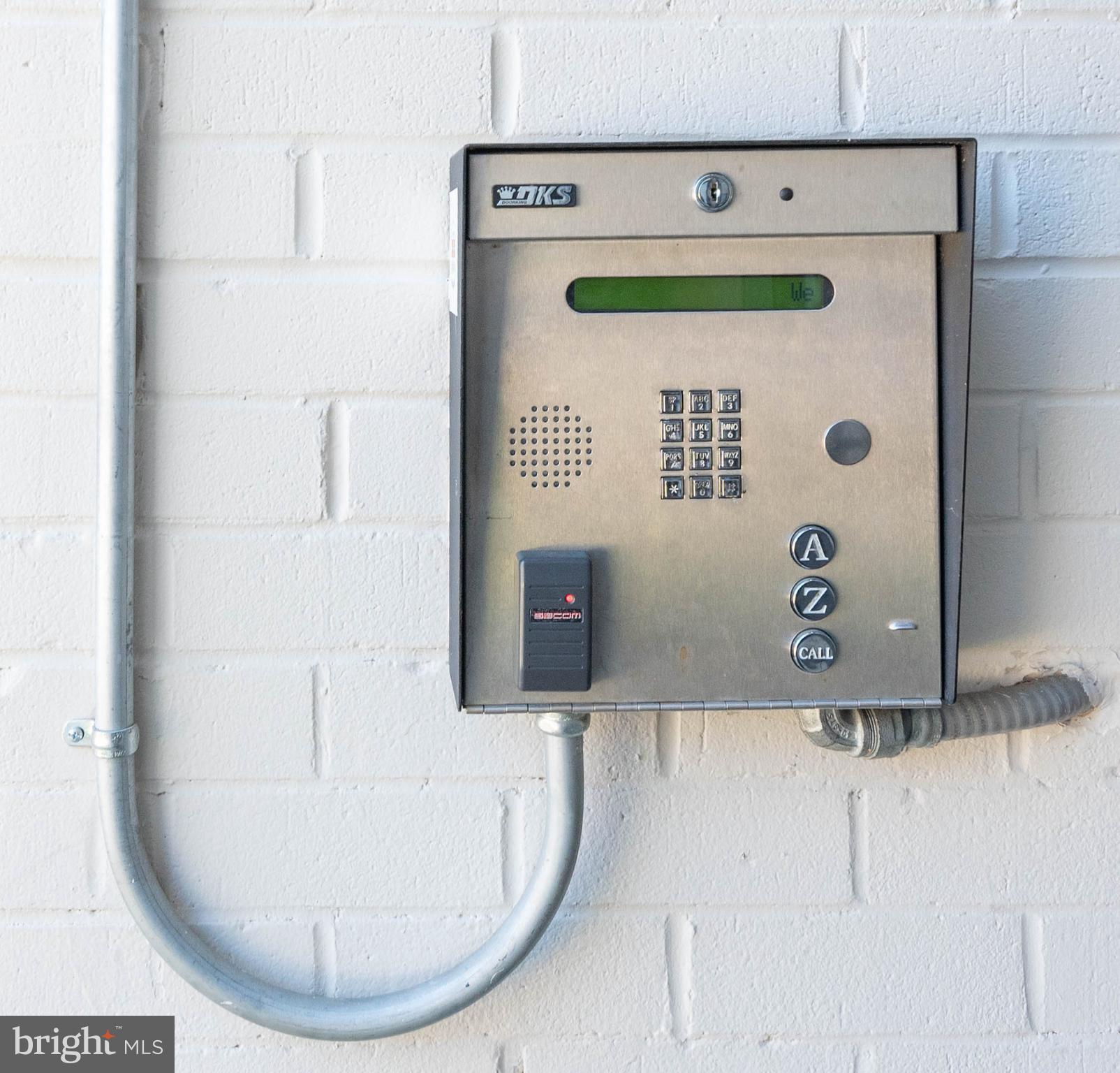 HUNTCREST CONDOMINIUM - Residential