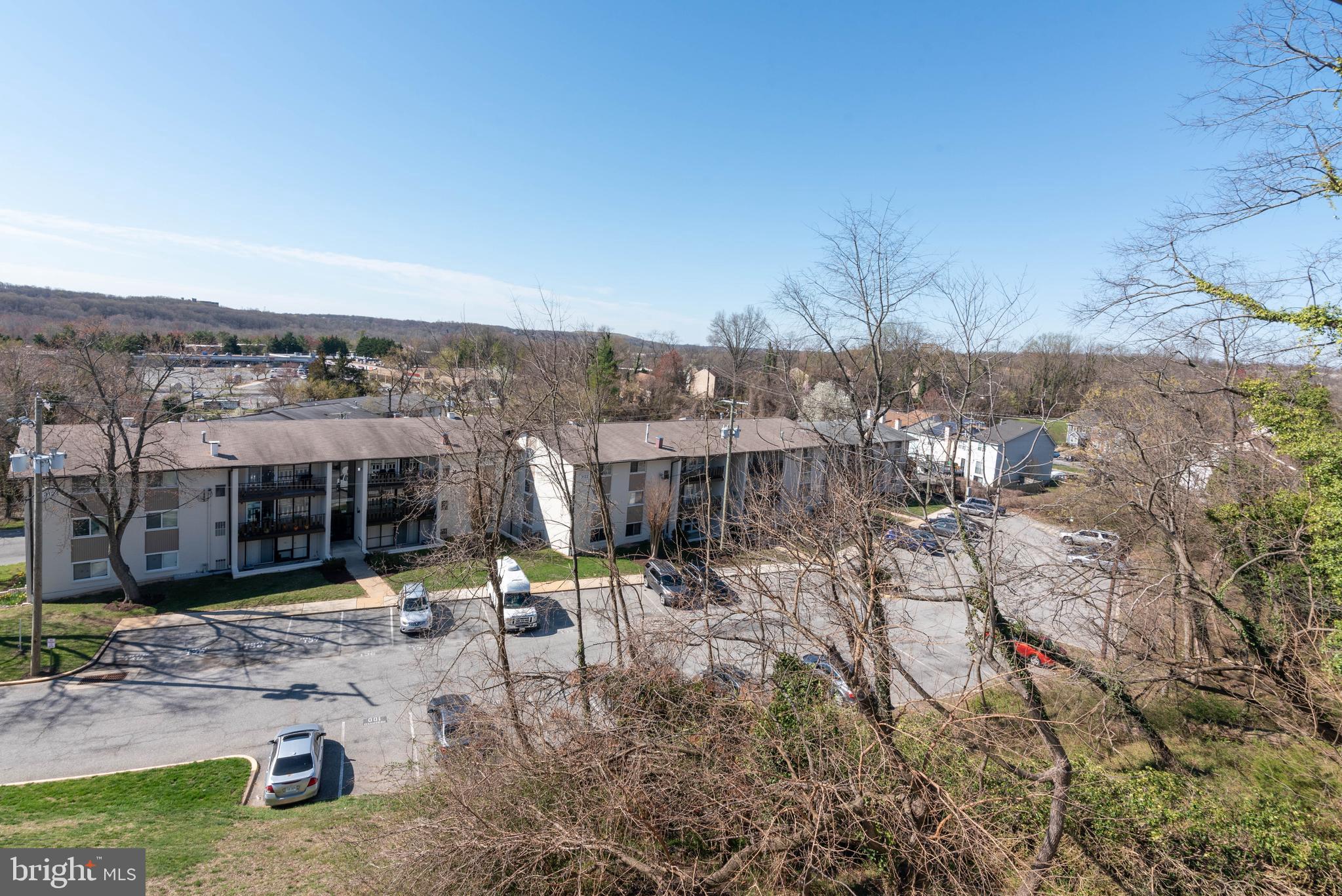 HUNTCREST CONDOMINIUM - Residential