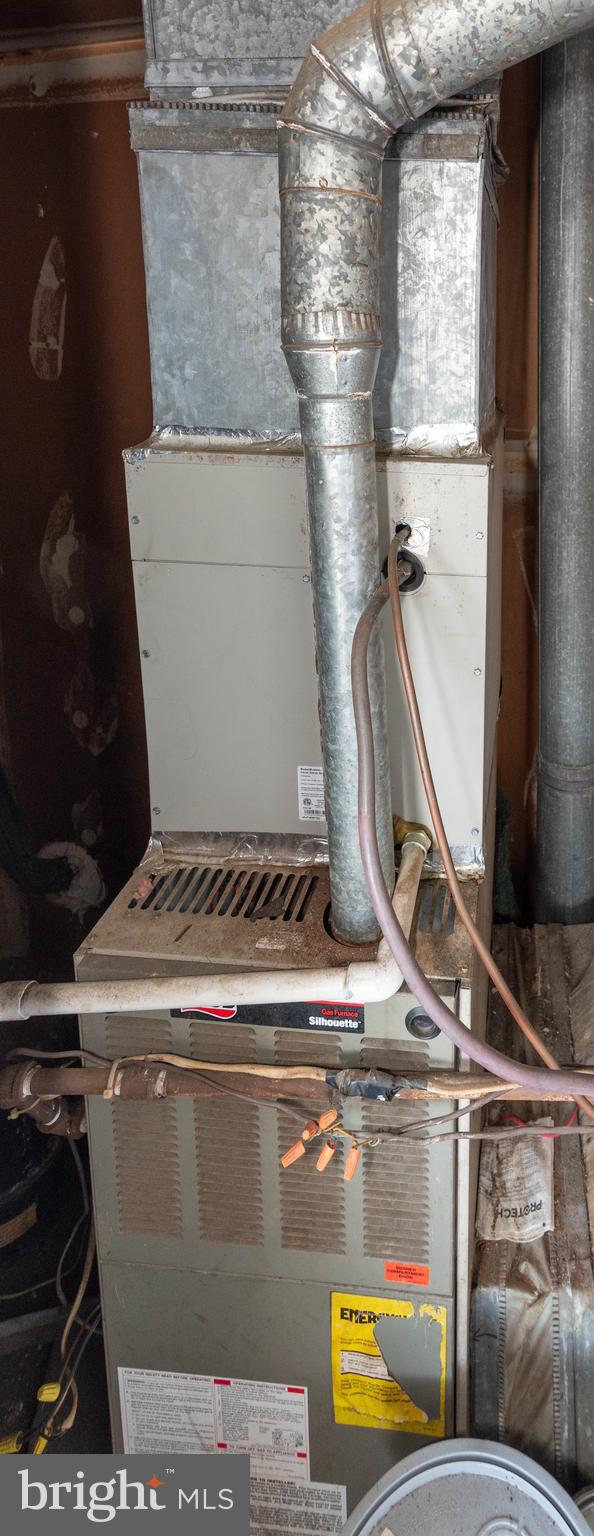 HUNTCREST CONDOMINIUM - Residential