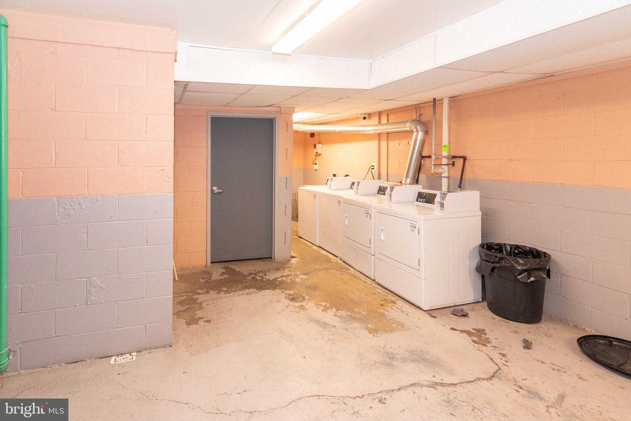 HUNTCREST CONDOMINIUM - Residential