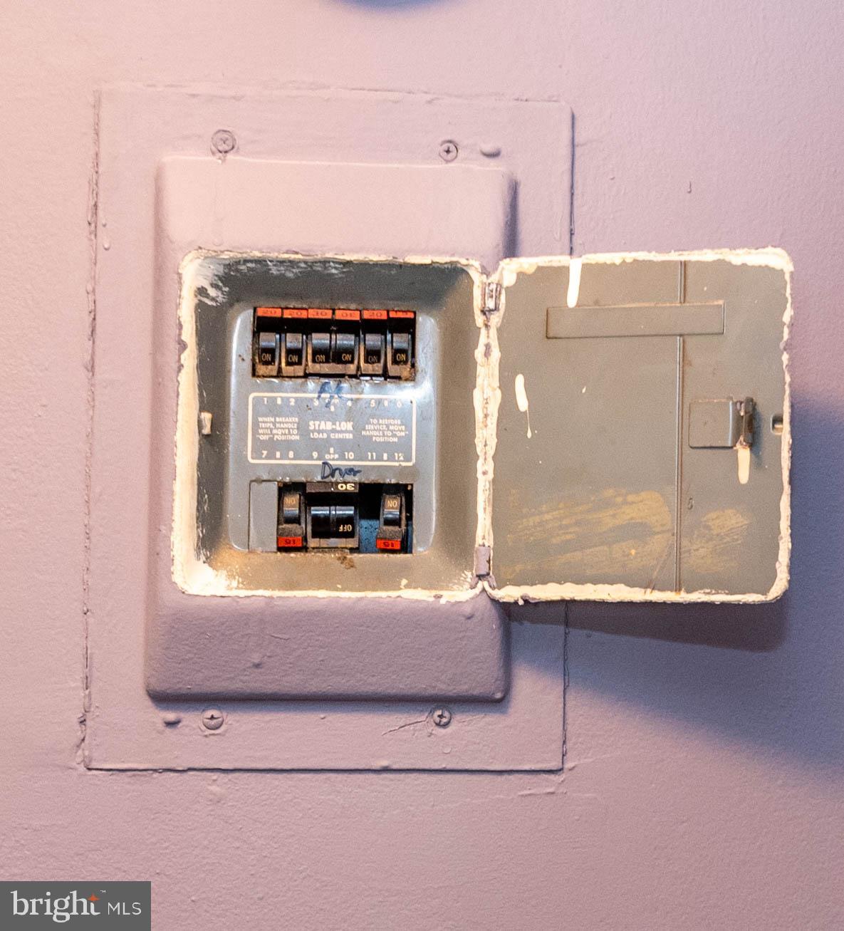 HUNTCREST CONDOMINIUM - Residential