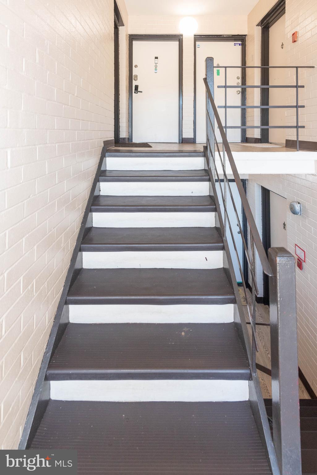 HUNTCREST CONDOMINIUM - Residential