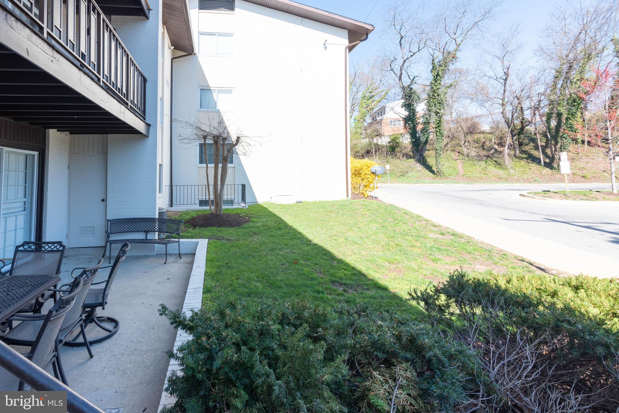 HUNTCREST CONDOMINIUM - Residential