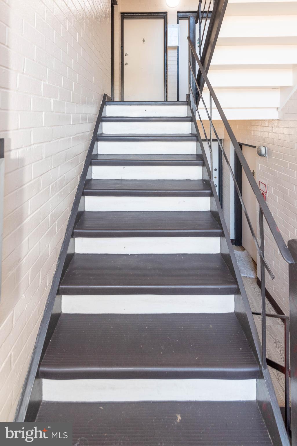 HUNTCREST CONDOMINIUM - Residential