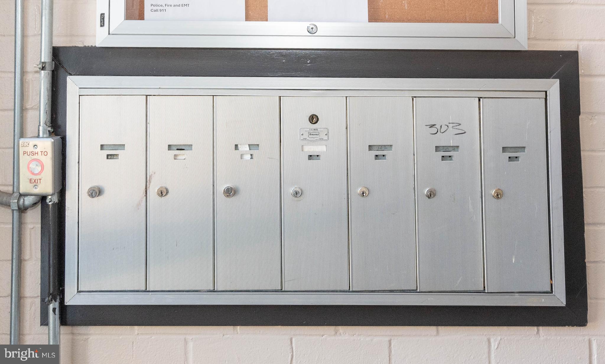 HUNTCREST CONDOMINIUM - Residential