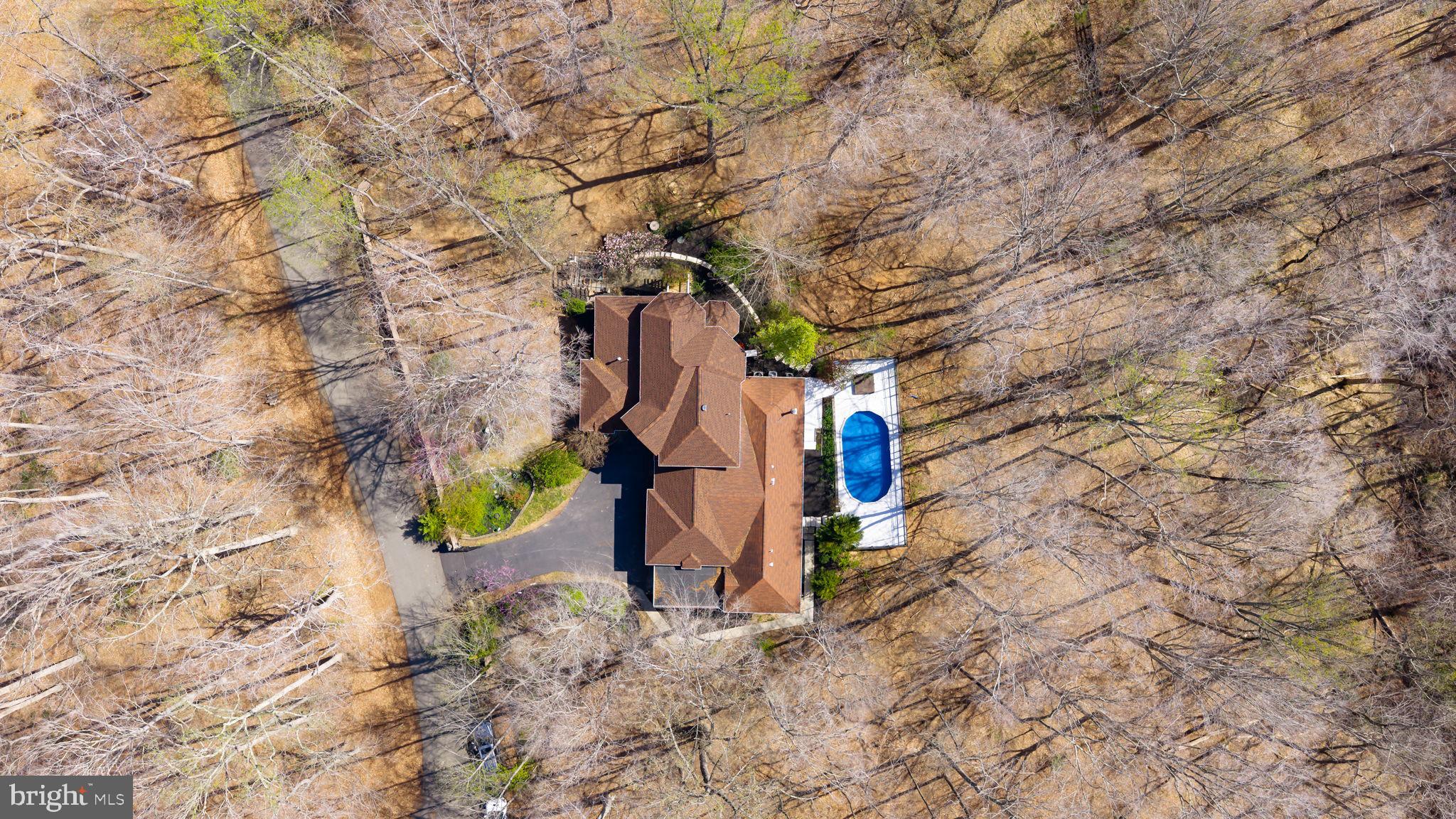 8701 SINCLAIR MILL ROAD