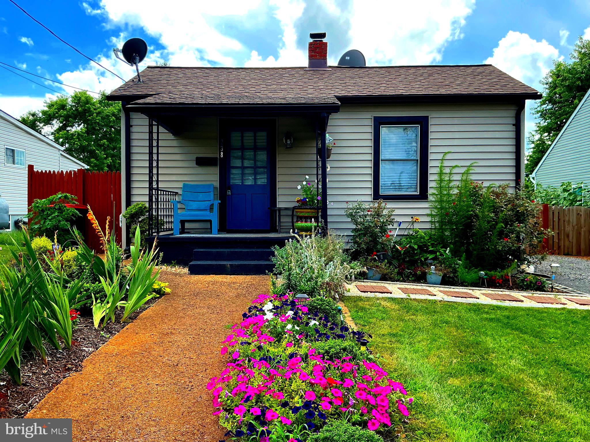 NICE single family home, One Level Living with the Convenience to Downtown Orange ! Enjoy the view on front Covered porch with Large Rear Yard!new driveway, new deck, and new HVAC system. Lots of room to grow. No HOA.