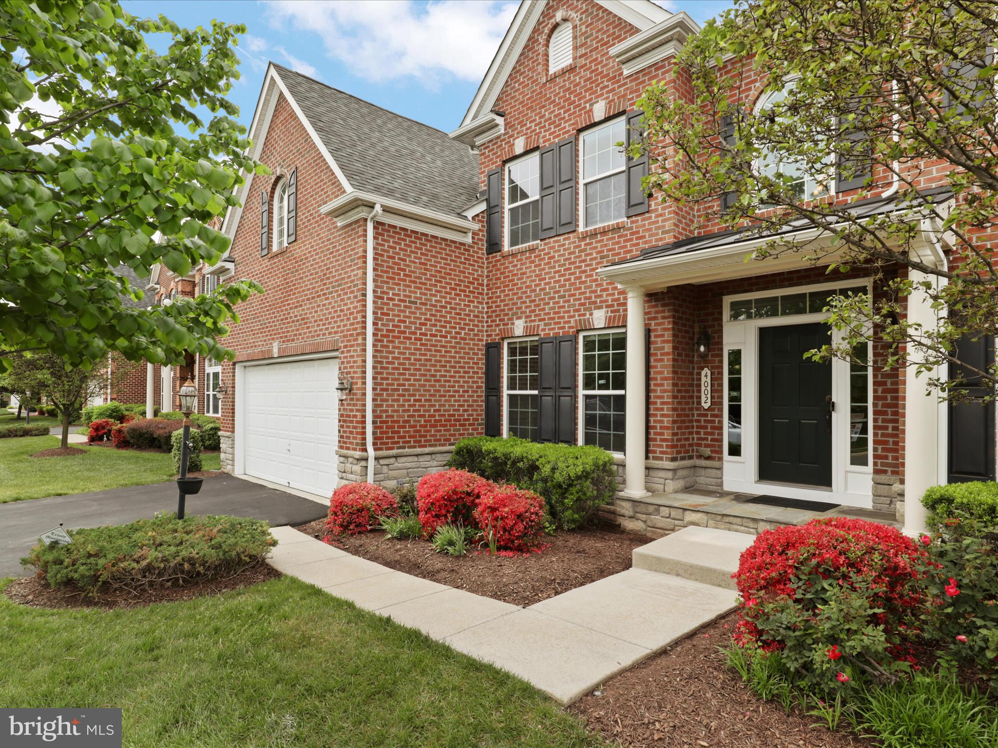 KENSINGTON MANOR - Residential