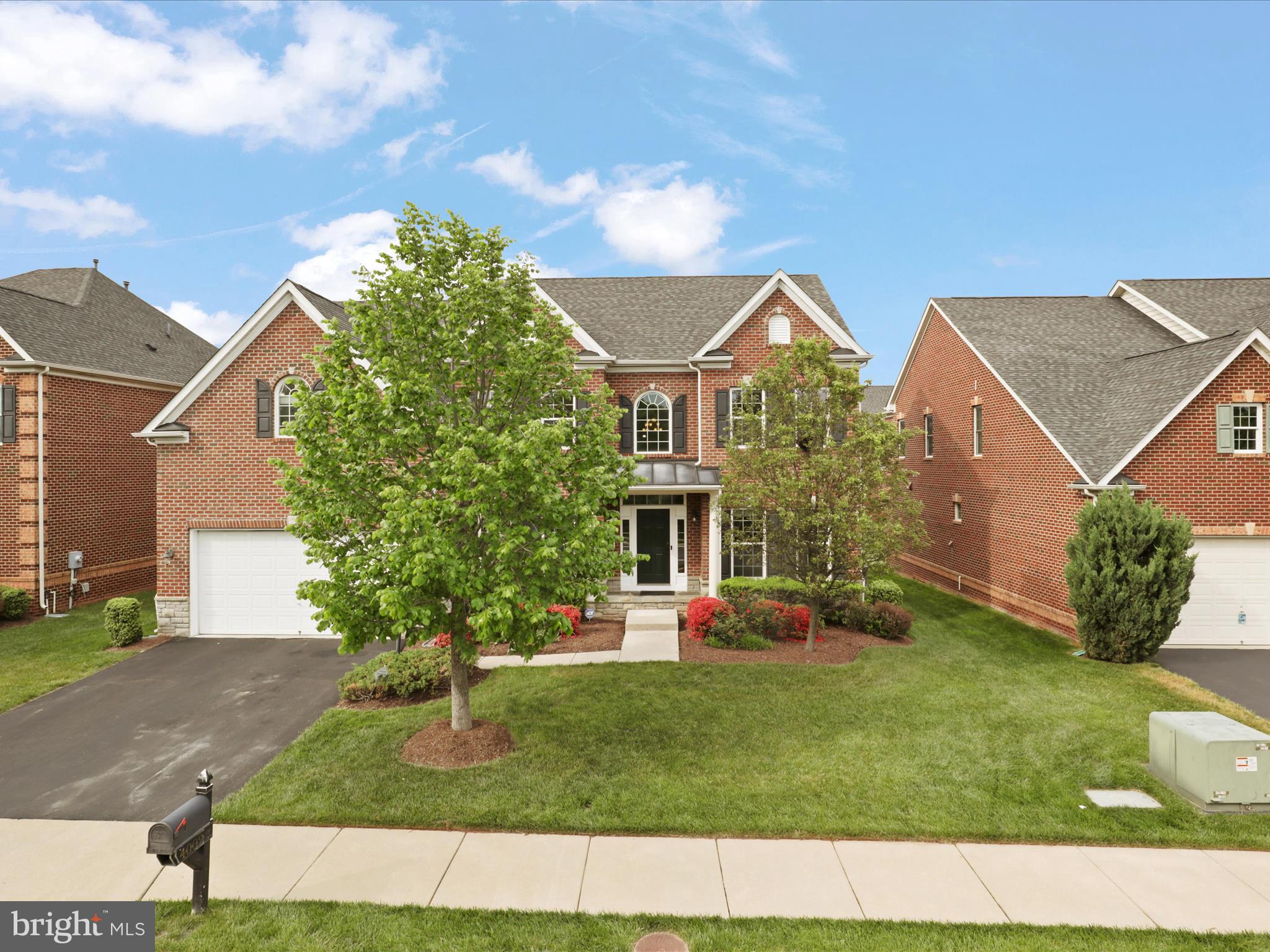 KENSINGTON MANOR - Residential