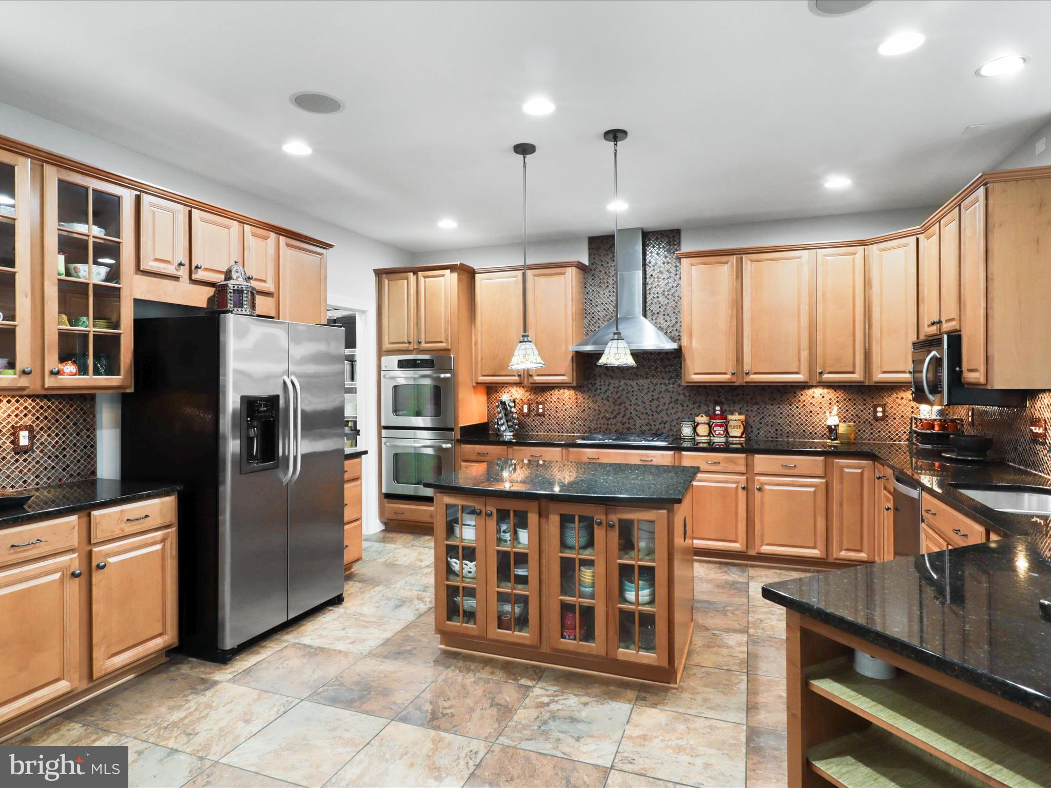 KENSINGTON MANOR - Residential