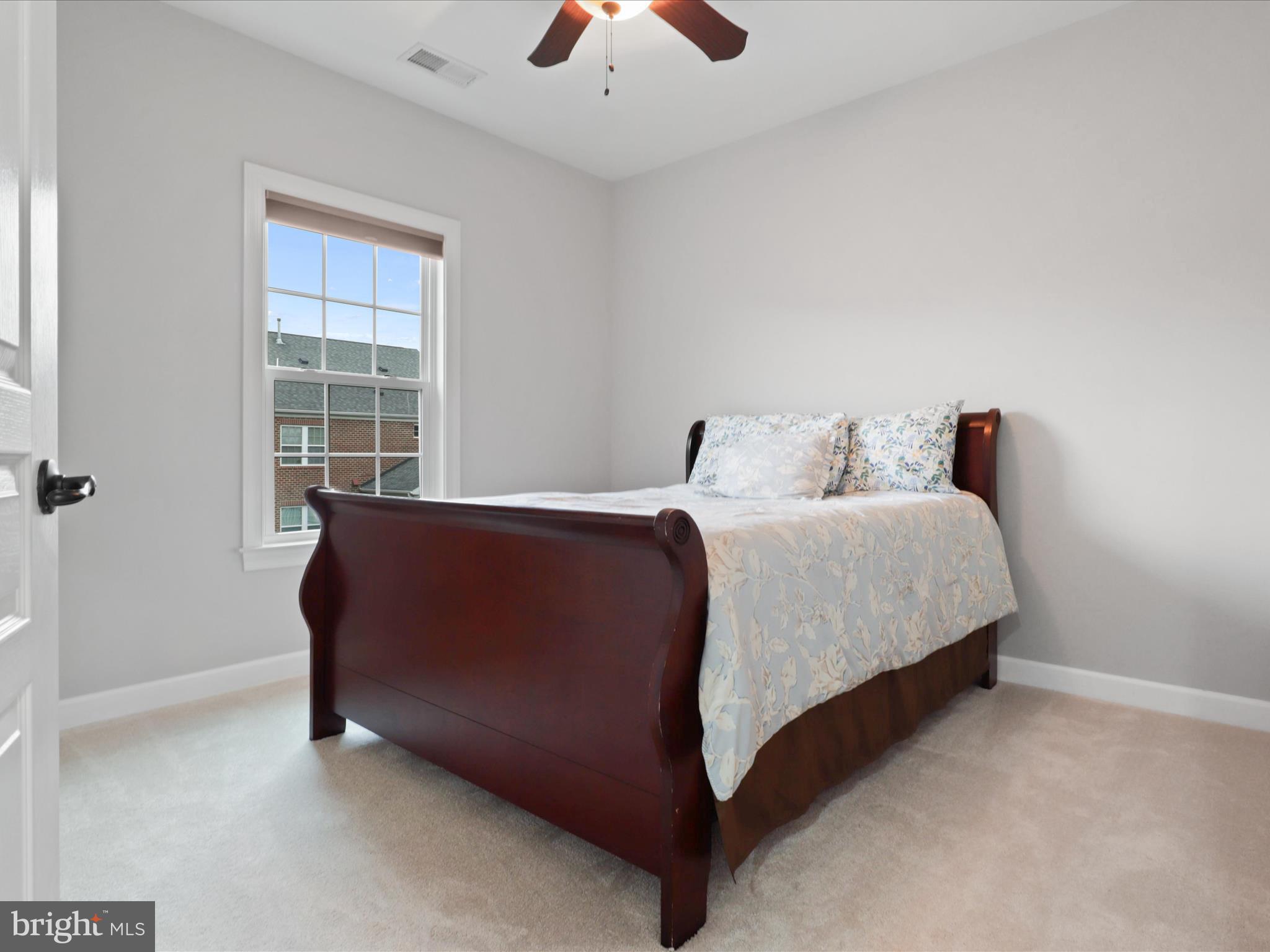 KENSINGTON MANOR - Residential