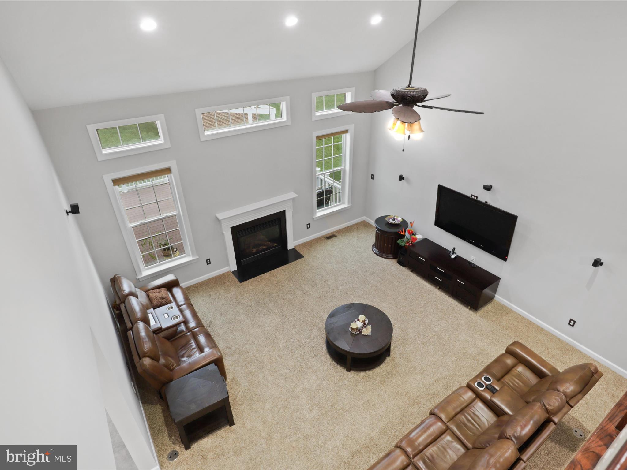 KENSINGTON MANOR - Residential