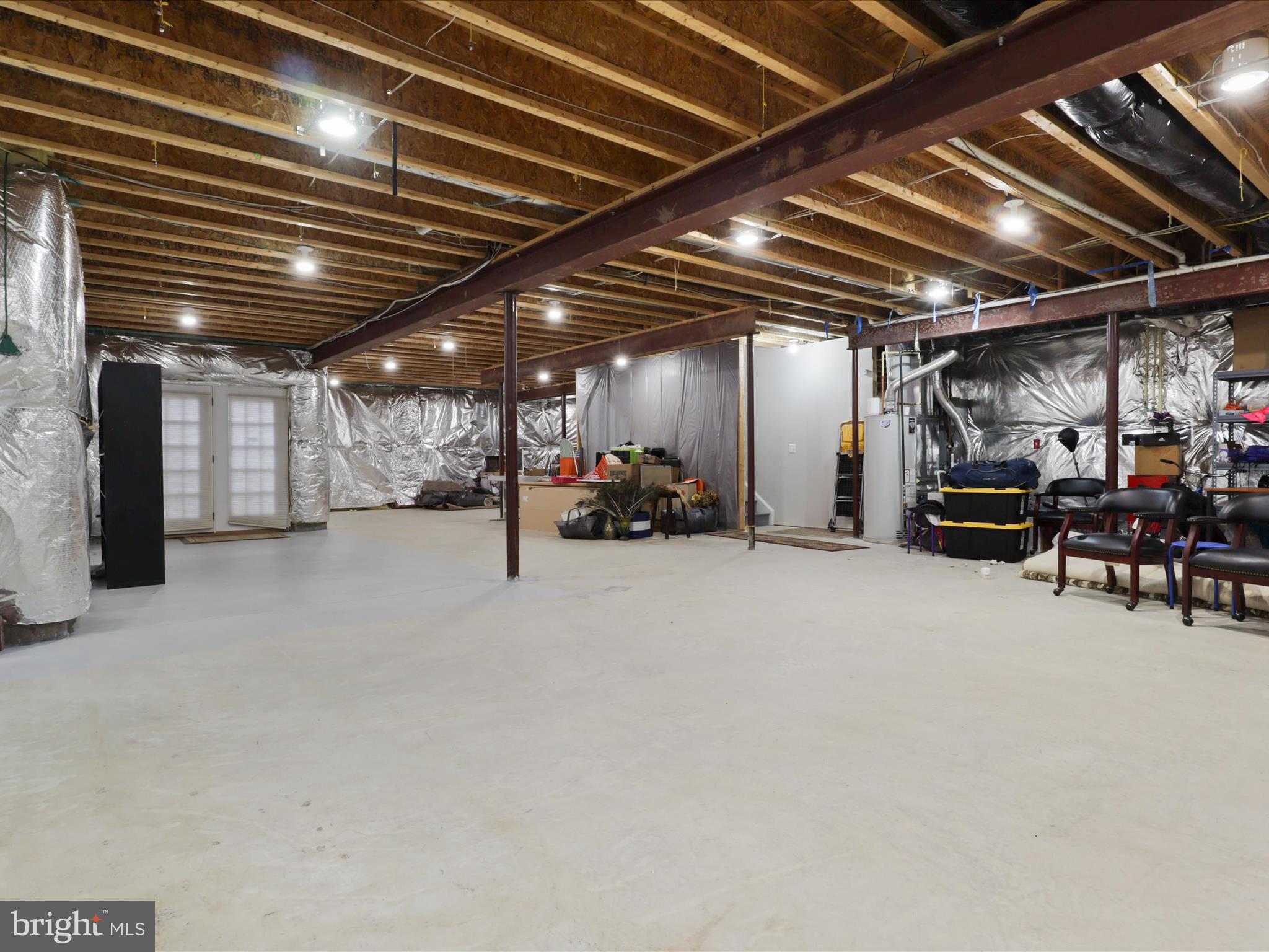 KENSINGTON MANOR - Residential