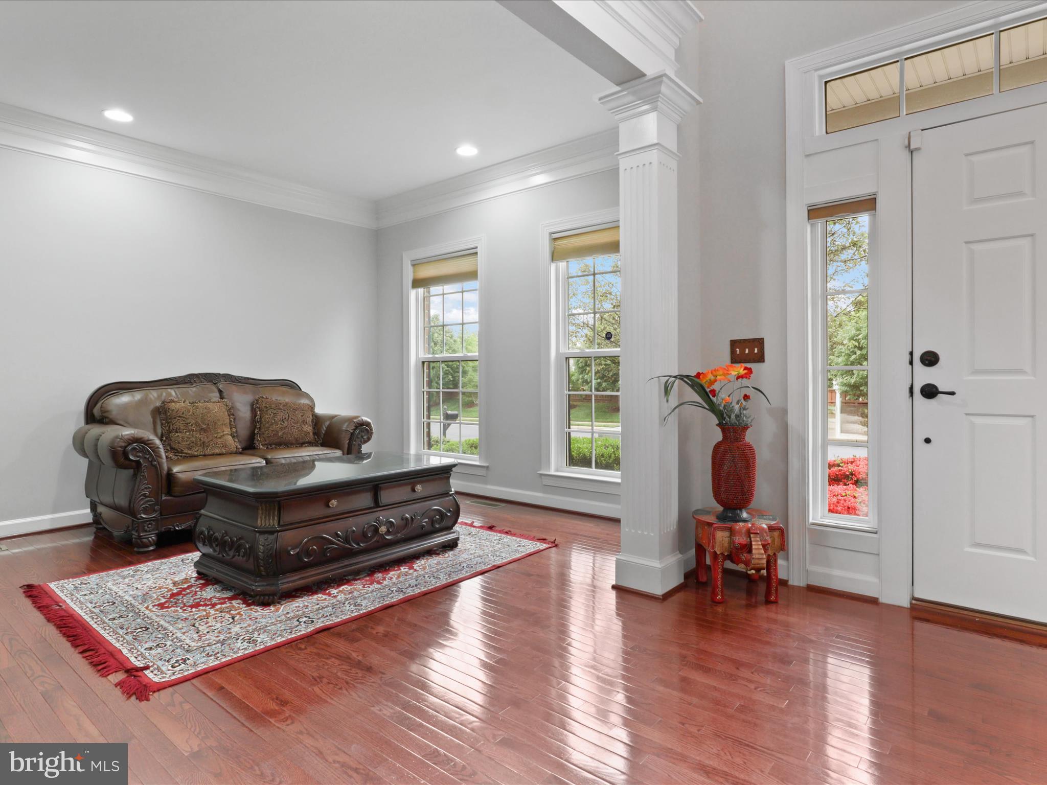 KENSINGTON MANOR - Residential