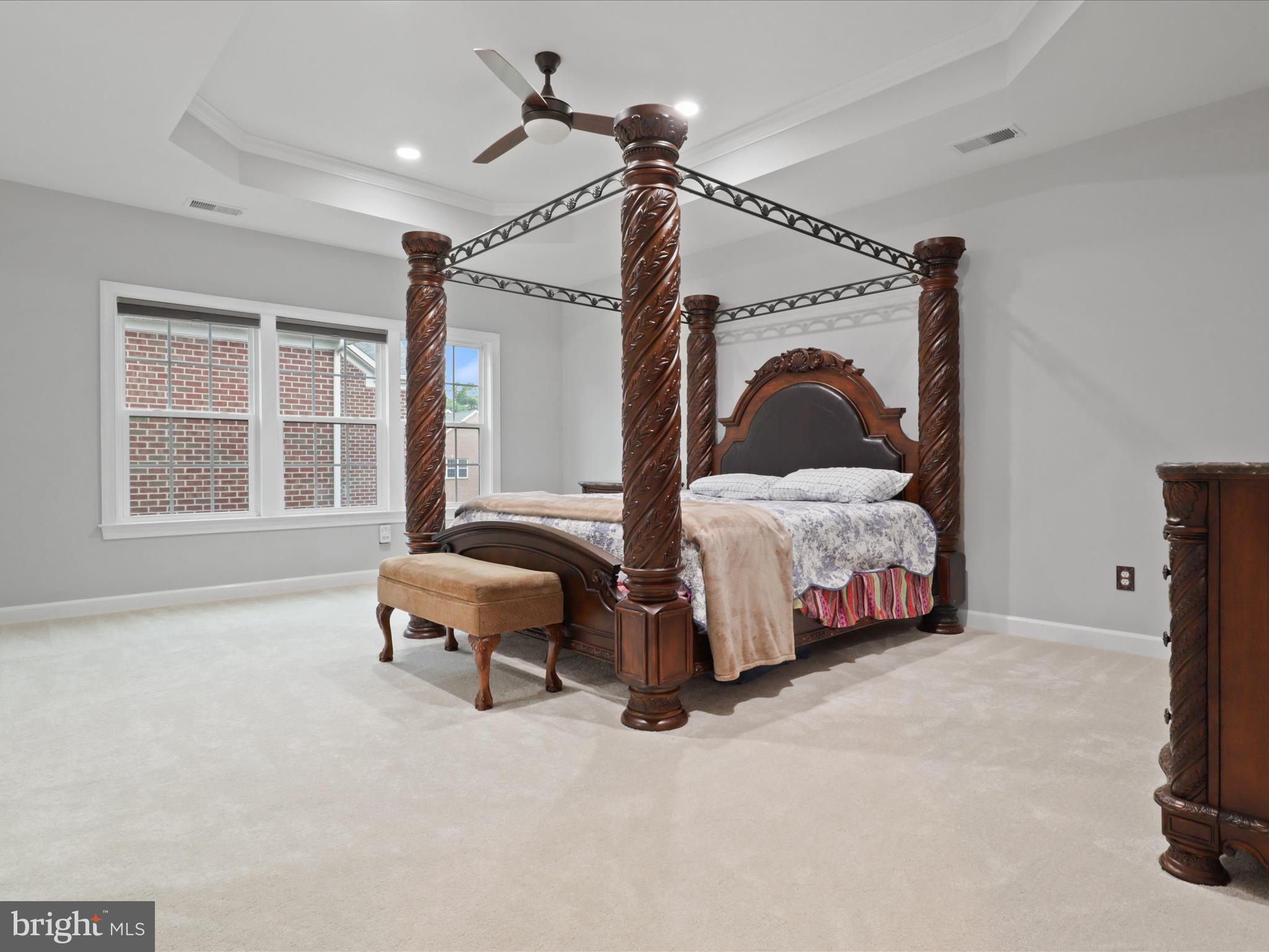 KENSINGTON MANOR - Residential