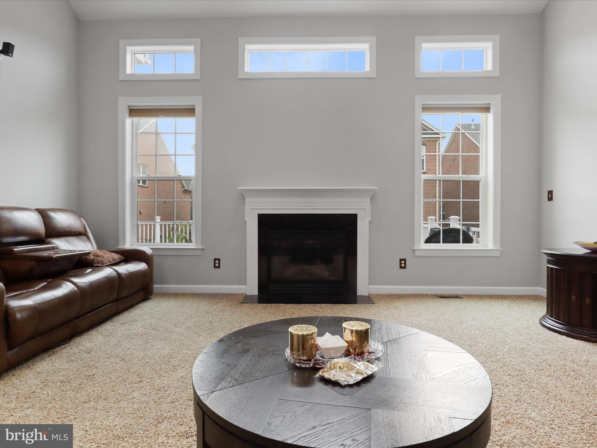 KENSINGTON MANOR - Residential