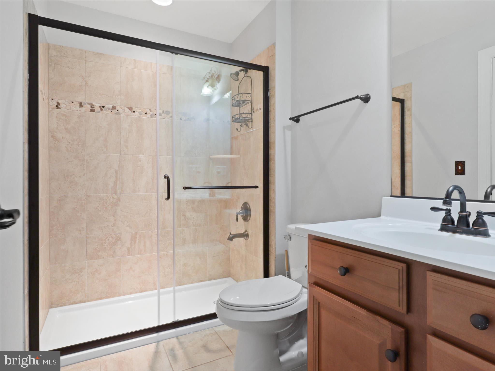 KENSINGTON MANOR - Residential