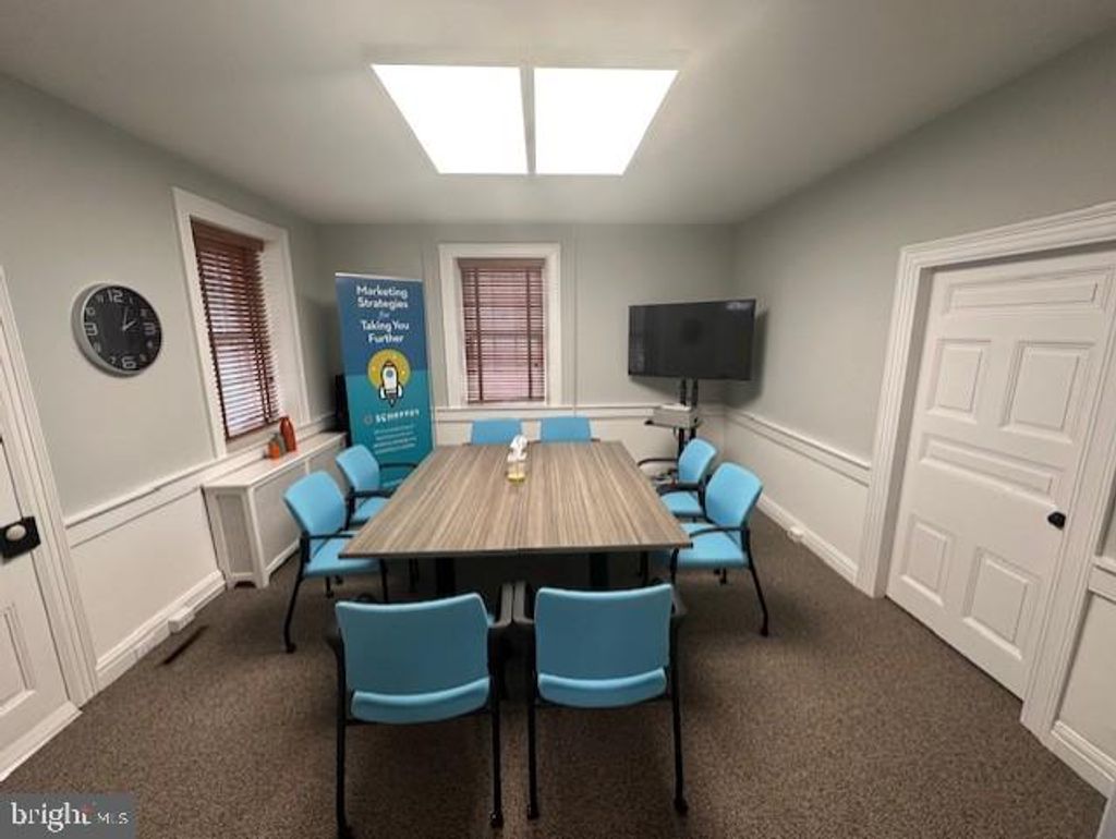 Photo of 1837 William Penn Way #101, LANCASTER, PA 17601 (MLS # PALA2064410)