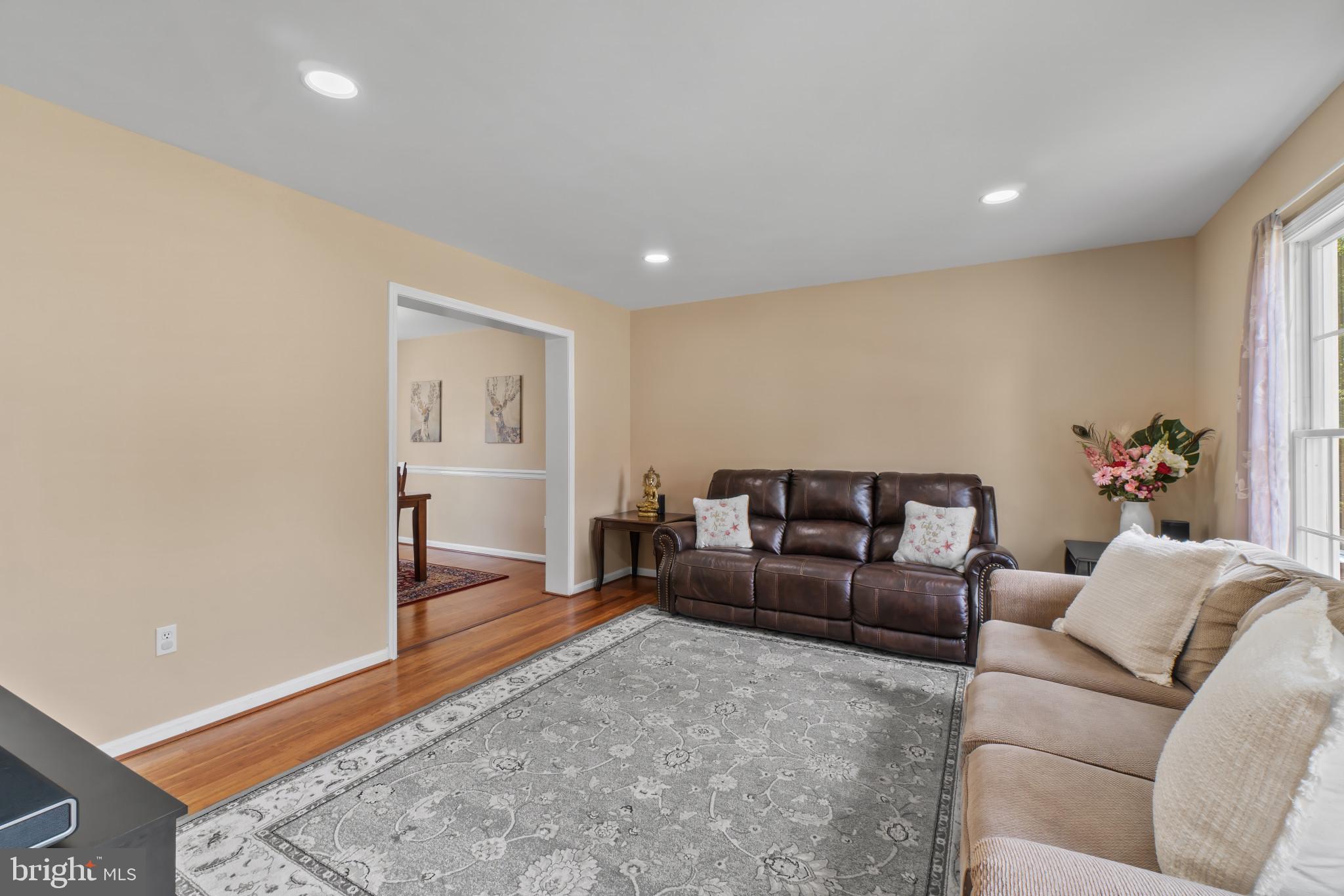 6584 MEADOWFIELD COURT
